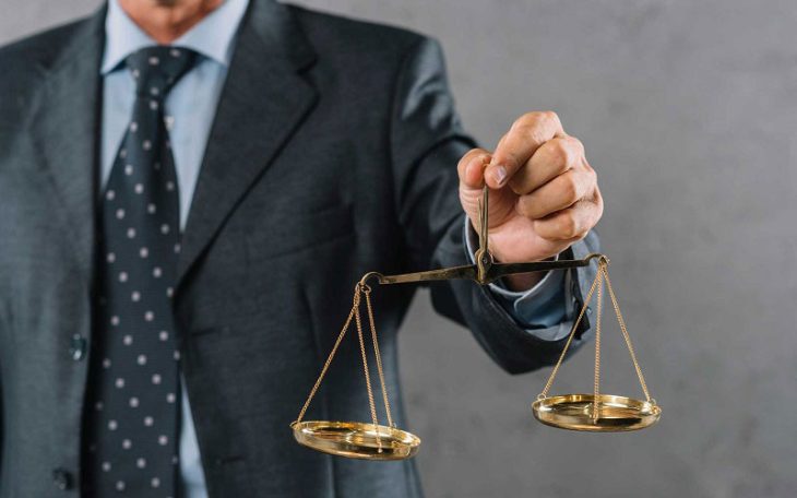 وکیل مرد در کرج